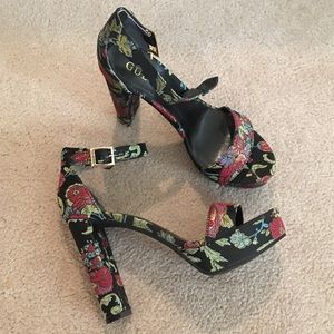 💥Guess heels💥 Hot Item!!💥